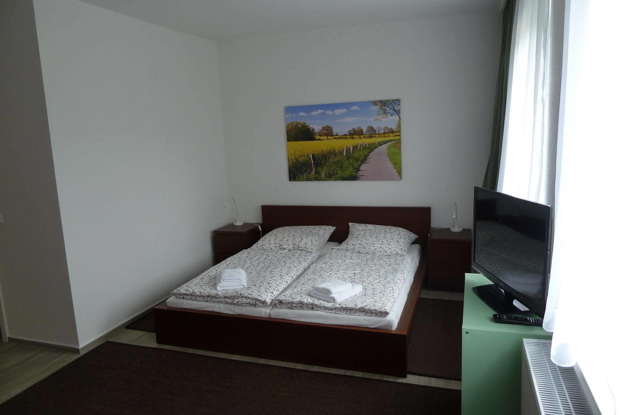 Pension Gestuet Lindenhof Templin Buitenkant foto
