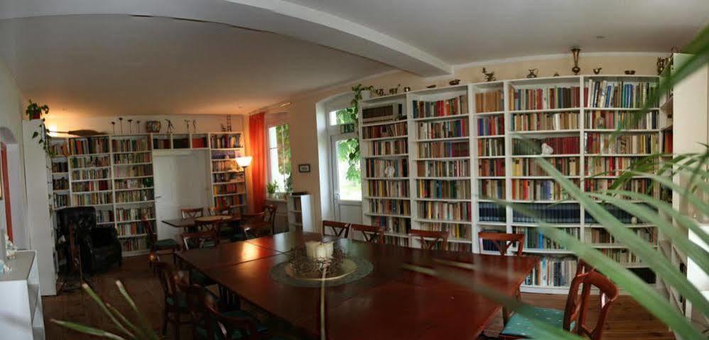 Pension Gestuet Lindenhof Templin Buitenkant foto